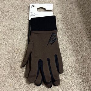 Nike Men's Black and Brown Fleece Gloves